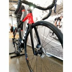 BONTRAGER Phare Avant Ion Pro RT 1300 Lumens -Vélos Soldes Magasin phare avant ion pro rt 1300 lumens 2